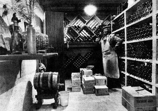 Kellermeister Ernst Hui in seinem Reich. (Bild: Max Baumann)