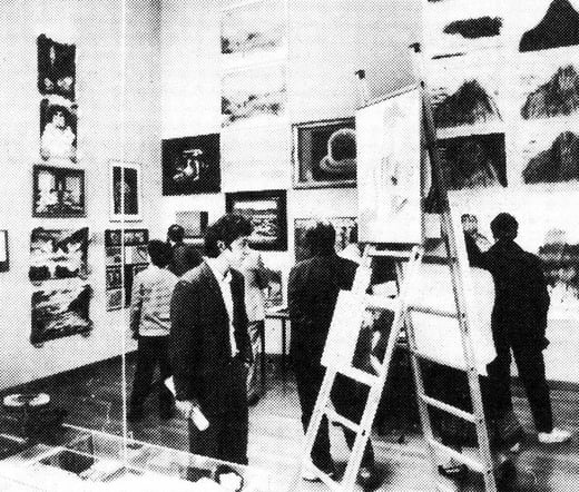 Die eigenwilligste (und vielleicht auch die verwirrendste) Sammlung präsentiert Heinz Möhl, u. a. mit Arbeiten von Duchamp, Iseli und Rot.