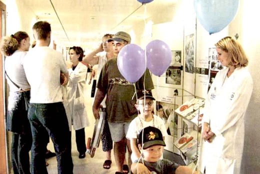 Einweihung und Besichtigung des sanierten Patiententraktes im Kantonsspital Schaffhausen stiessen auf lebhaftes Interesse.