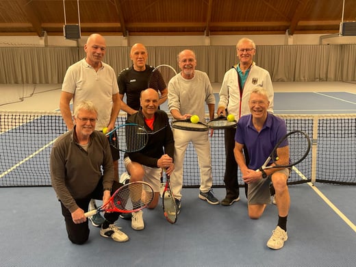 Andreas Penzel, Achim Kister, Günther Hausen und Wolfgang Korn (hinten von links nach rechts); Karl Günter Lange, Michael Pfeiffer und Günter Wefers (knieend von links nach rechts). Weiterhin zum Erfolg beigetragen haben Kurt Spannig, Ulrich Mussbach und 