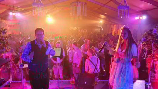 Olaf und Katharina beim Oktoberfest in Rötha