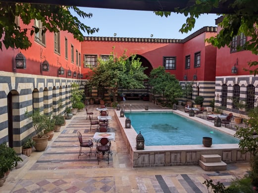 Der Innengarten eines typischen Hauses in Damaskus