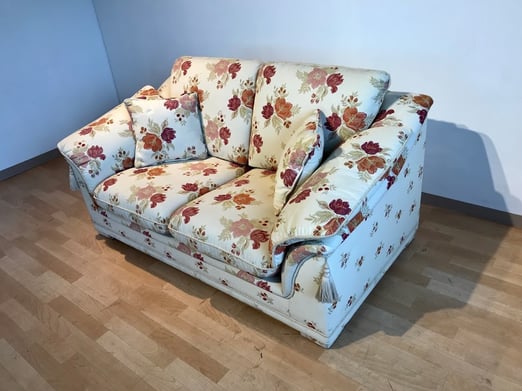 ソファ　輸入品　花柄　インテリア　栃木県家具　東京デザインセンター　アウトレット　展示処分