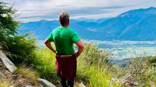 alles ist Schwingung, dass die Wahrheit eine Schwingung ist, jede Wahrheit auf einzigartigen Erfahrungen, Erlebnissen und der eigenen Erziehung beruht