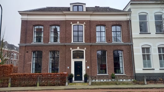 Burgemeester Dijckmeesterweg Zutphen, Rozenhof gemeentelijke monument uit de negentiende eeuw