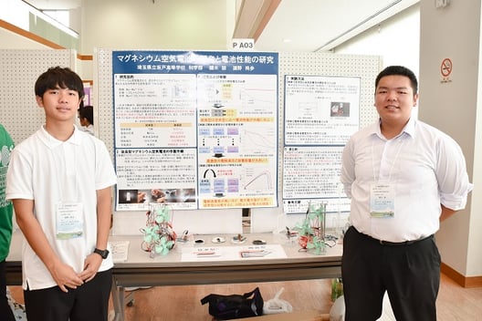 左から　濵野柊歩くん(2年)、續木諒くん(3年)