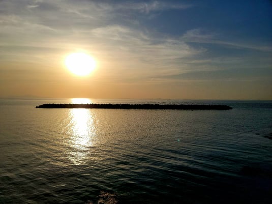 淡路島西海岸の夕陽が見られる土地