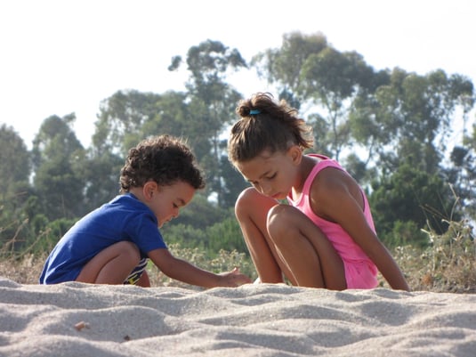 Matilde ed Achille, gli ultimi giochi sulla sabbia, Luglio 2010.