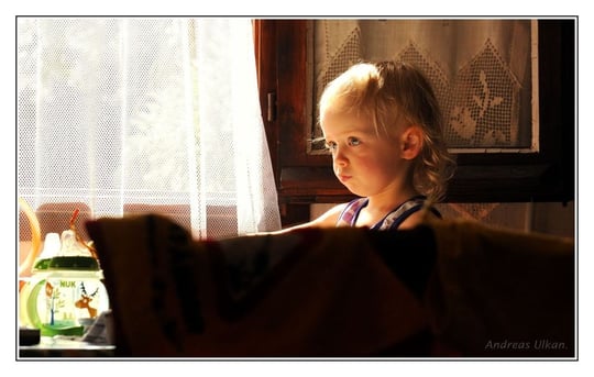 Sascha am Morgenfenster | fotografiert 09-2011