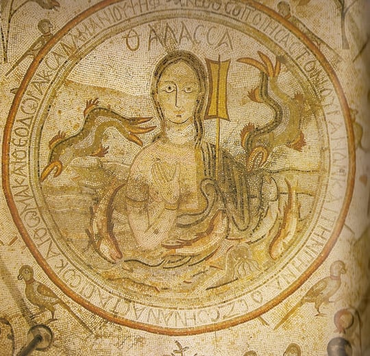 Madaba,Apostelkirche,Personifikation des Meeres im Mosaikboden.