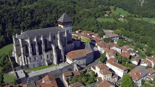 Cathédrale Sainte-Marie et cité médiévale de Saint-Bertrand-de-Comminges, grand site touristique de la Région Occitanie Pyrénées Méditerranée, département de la Haute-Garonne, inscrite au patrimoine mondial de l'Unesco pour les chemins de St-Jacques