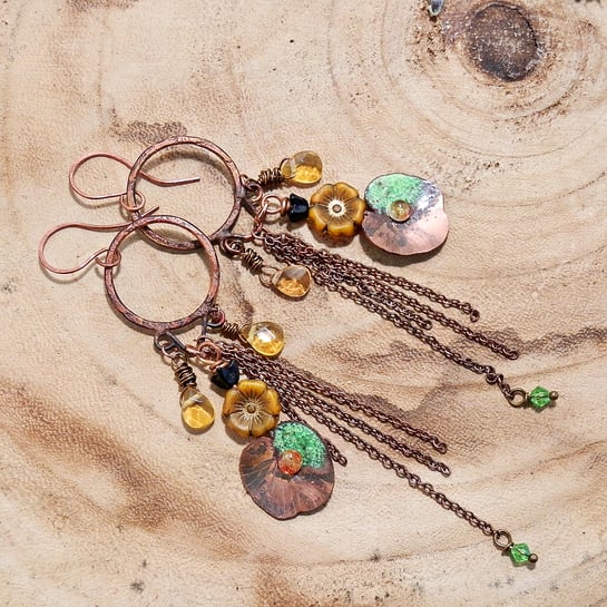 blog over de kruiden apotheek van claire fraser uit outlander, folklore en een fantasy sieraad bij het verhaal