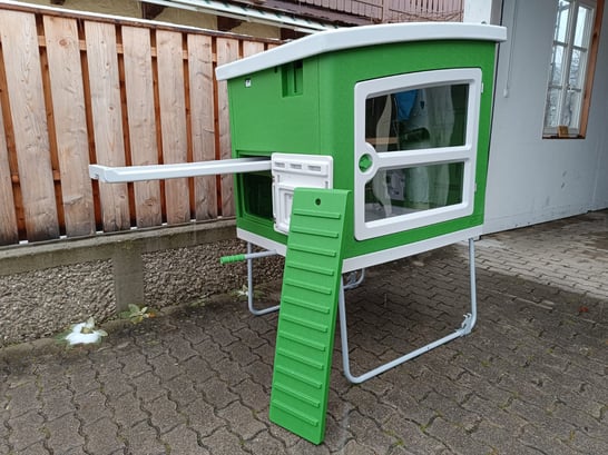 Mobile Coop - Hühnerstall aus Kunststoff 