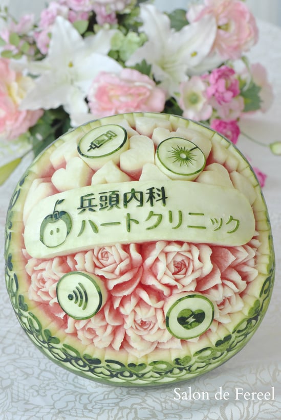 カービング　スイカ　メロン　教室　フルーツ　彫刻　大阪　オーダー　習い事　誕生日プレゼント　結婚式　カッティング　ソープ　似顔絵　お供え　冬瓜