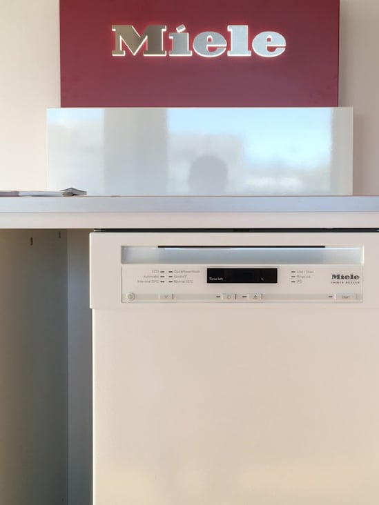 山形の家（山形村）　アフターケア　長野県松本市・安曇野市の建築設計事務所　建築家　丸山和男　住宅　ヤマショー安曇野ショールーム　ミーレ（Miele)コーナー