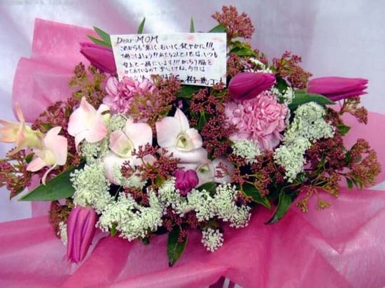 誕生祝フラワーアレンジ