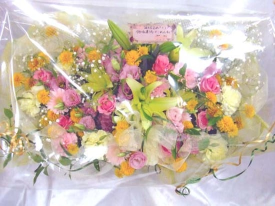 誕生祝フラワーアレンジ