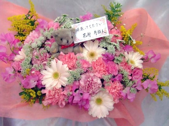 出演祝フラワーアレンジ