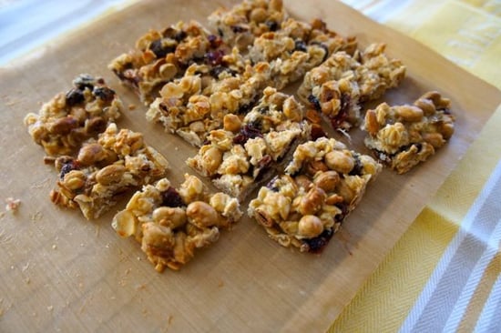 節分、豆、炒り大豆のグラノーラバー