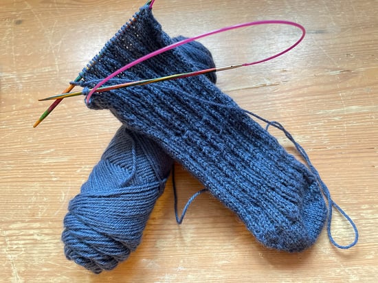 ▲初めての靴下は5ヶ月かかりました。