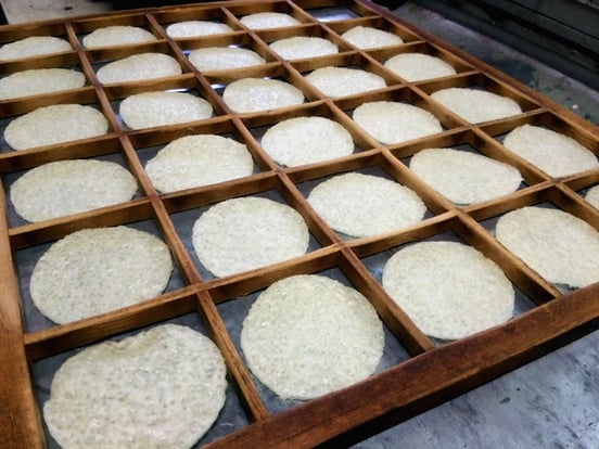 粒入り薄焼き生地