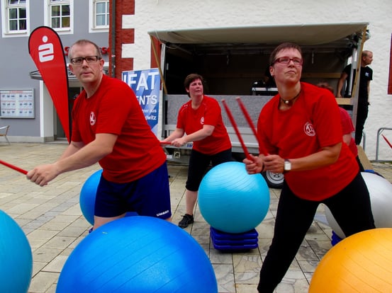 verschiedene Musikgruppen boten sich dar