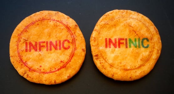 ロゴ入りせんべい完成品