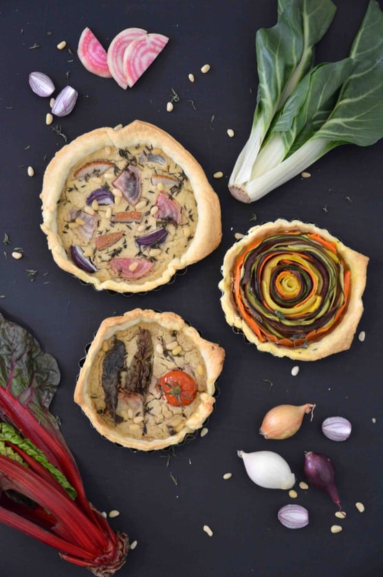 Bunte Gemüse-Quiches, vegan