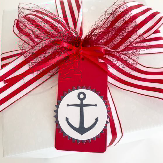 Geschenkbox Würfel weiß