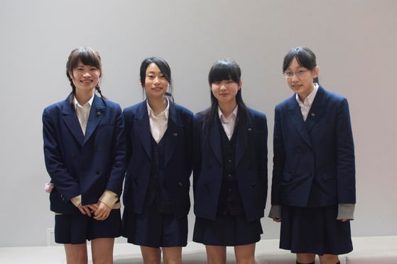 左から、伊藤朱音さん、白方満理奈さん、羽生美里さん、堀内結衣さん