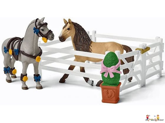 Die Besonderheit im Schleich Paket 42466 sind die detailgetreu modellierten Schleich Figuren.