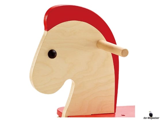 Die Besonderheiten im Hape Paket sind dass das Material Holz, die Farbe auf Wasserbasis und die Oberfläche lackiert ist.