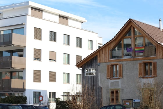 Kontrast zwischen alt und neu, Foto: B. Wittwer