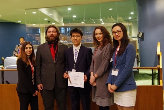 議長団とともに　　写真提供:海城高校(以下同)