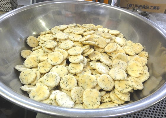 のり塩サラダせんべい