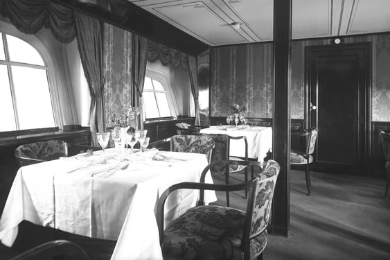 zeppelin, ernesto igel, south america, dining room, salon, south america line, ultragaz, recife, brazil, anchor mast, brazil travel