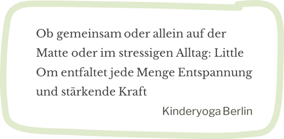 kinderyoga berlin hat little om das mama baby yoga spray getestet ob auf der yogamatte oder im stressigen mama alltag