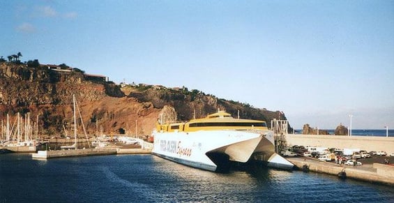 Olsen Fähre im Hafen von San Sebastian