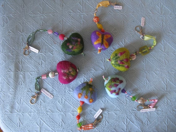 von li.: Midsummer Rose, Ausseer Land, Butterfly, Fingerhut, Porcelain Garden, Dahlienzeit