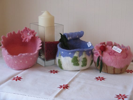 "Puderquaste", "Winterwald", "Cupcake"