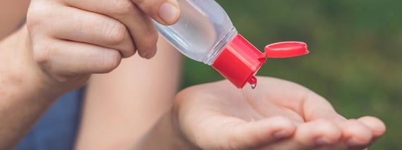 Handdesinfektionsmittel nutzen