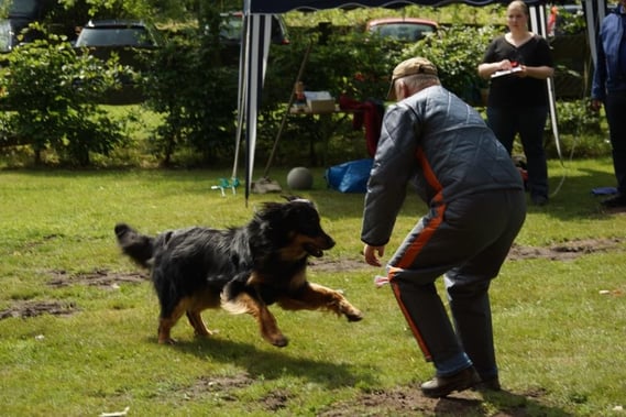 Spielen mit Fremdperson