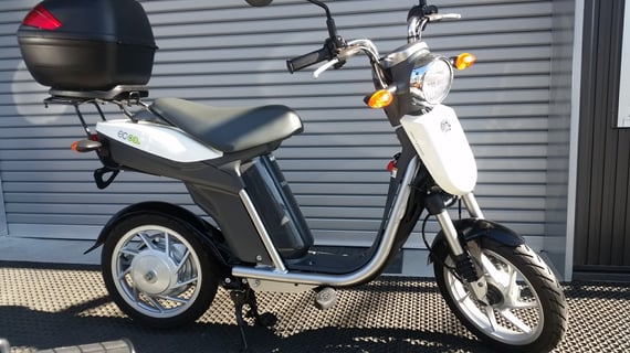 ヤマハ　EC-03　電動バイク