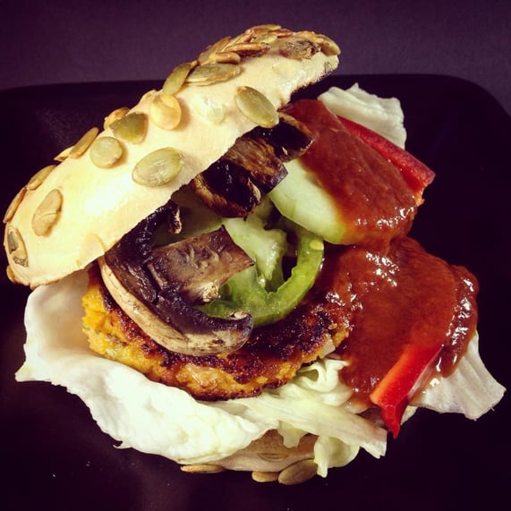 Der Klassiker: unten Dip, oben Apfel-Ketchup.