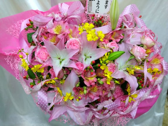 誕生祝フラワーアレンジ