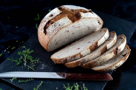 Thymian-Speck-Brot aus dem Dampfgarer.