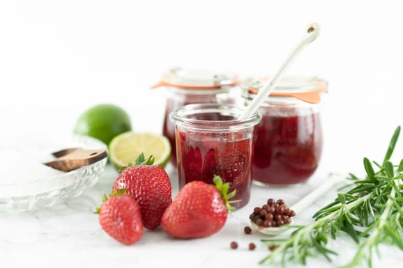 Erdbeer-Pfeffer-Konfitüre aus dem Dampfgarer.