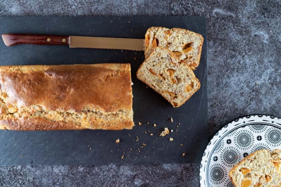 Zitronen-Aprikosen-Cake aus dem Dampfgarer.