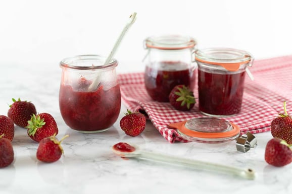 Erdbeer-Konfitüre ohne Zucker aus dem Dampfgarer.
