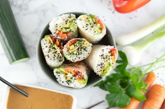 Gebratene Sommerrollen aus dem Dampfgarer.